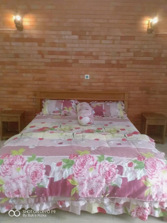 Ferienwohnung Warung Rizka Probolinggo Exterior foto